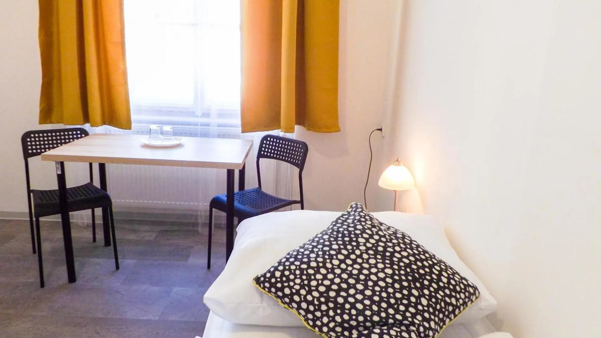 Traveller'S Room F1 Praga Alloggio in famiglia