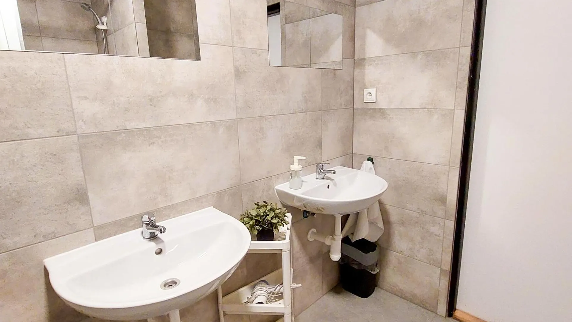 民宿 Traveller'S Room F1 布拉格