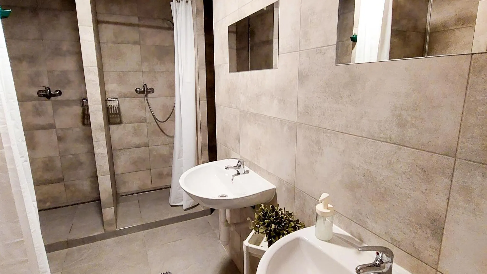Traveller'S Room F1 Praha 0*,